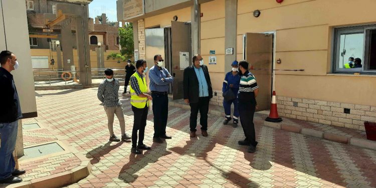 رئيس مياه سوهاج يتفقد محطات المياه بمركز طما ويؤكد على ضرورة تأمين بيئة العمل