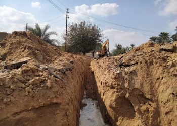عصمت: إحلال وتجديد خطوط المياه المتهالكة بعدة مناطق بمحافظات القناة