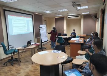 مياه قنا تنظم دورة تدريبية للعاملين بقطاع الموارد البشرية