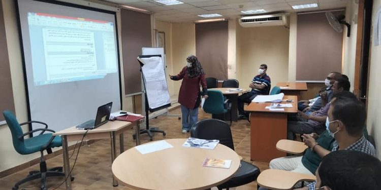 مياه قنا تنظم دورة تدريبية للعاملين بقطاع الموارد البشرية