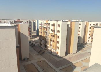 وزير الإسكان يتابع الموقف التنفيذي لمشروع “زهور مايو” كبديل لسكان منطقة “الزرايب العشوائية”