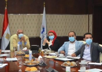 مسئولو المجتمعات العمرانية يتابعون خطط عمل وحدة المدن المستدامة والطاقة المتجددة بعد إعادة تشكيلها