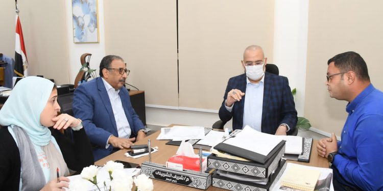 جولة موسعة لوزير الإسكان بالمشروعات الجارى تنفيذها بالعاصمة الإدارية الجديدة