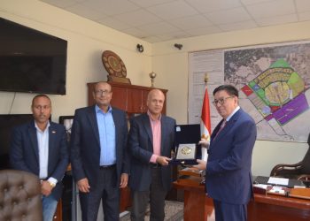 الإسكان: سفير كازاخستان بمصر يزور العاشر من رمضان لبحث فرص الاستثمار والتعاون في القطاعات المختلفة