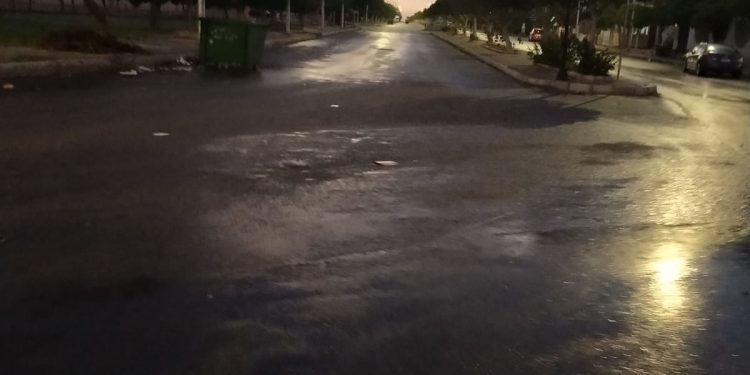 خطوط ساخنة تعمل على مدى 24 ساعة.. أجهزة المدن الجديدة تواصل جهودها للتعامل مع الأمطار