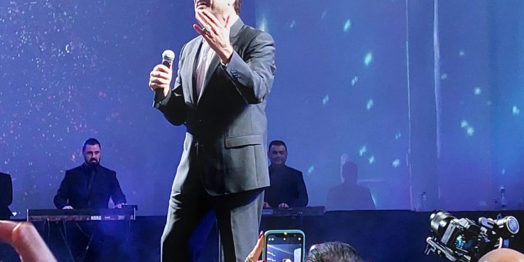 وائل كفورى يتألق فى احتفالية ” UDG  لاطلاق مشروع E Tower