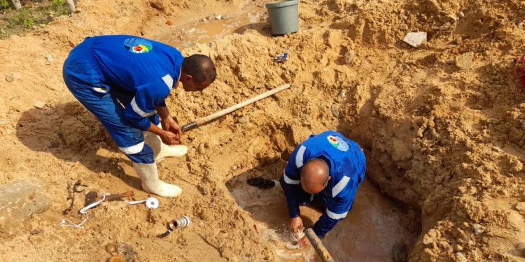 عصمت: إصلاح خطوط المياه في محافظات القناة.. تفاصيل