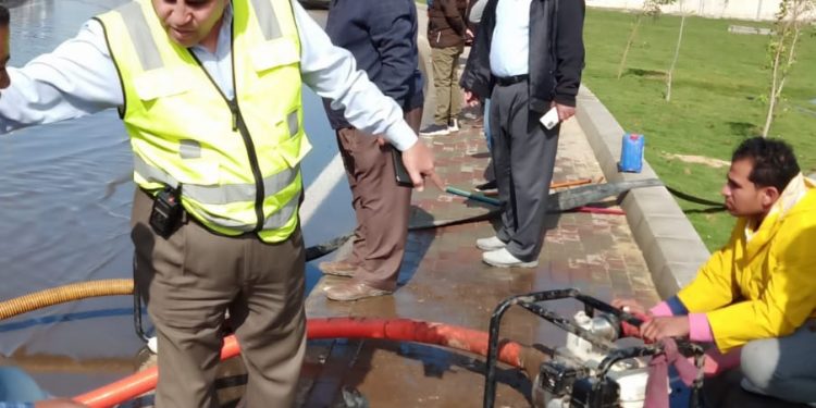 صرف القاهرة والجيزة: التعامل مع الأمطار وسحب تجمعات المياه.. واستخدام 205 معدة