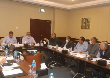 اجتماع عفيفي بمسئولى مشروعات حياة كريمة