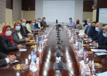 مسئولو  هيئة المجتمعات العمرانية الجديدة يعرضون على وفد عراقي التجربة العمرانية  للهيئة في عهد الرئيس عبدالفتاح السيسي