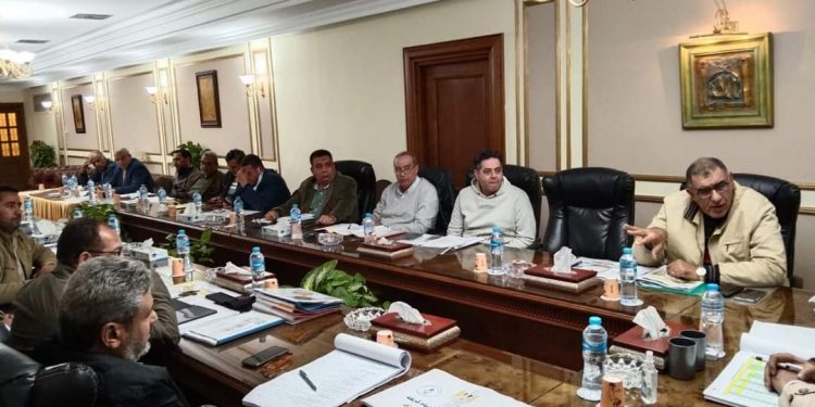 المقاولون العرب تبحث الموقف التنفيذي لمشروعات حياة كريمة فى 161 قرية