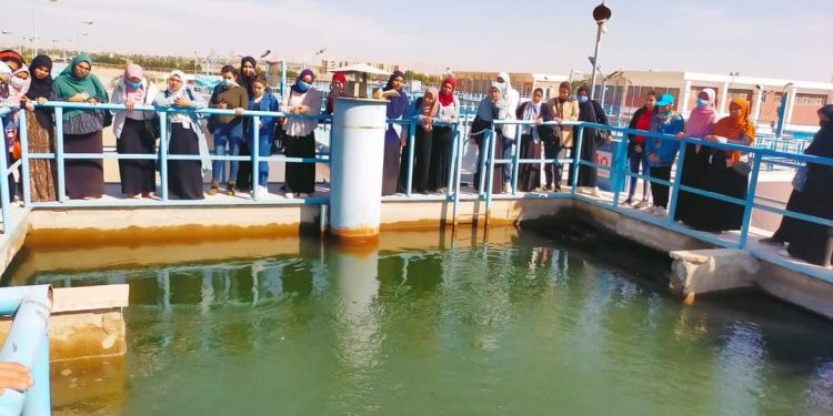 زيارة ميدانية لطلاب كلية العلوم لمحطة مياه الصالحية بقنا