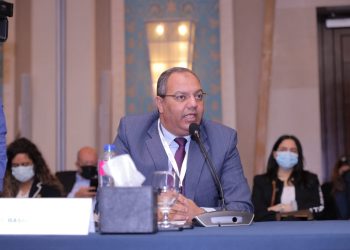 بشير مصطفى: توفير بيئة تشريعية متكاملة يدعم فكرة “المطور الصناعى” ويحقق نهضة صناعية يتبعها نهضة سكنية وعمرانية