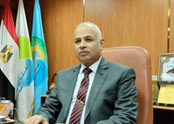 رئيس مياه البحيرة يتابع أعمال استكمال تنفيذ مشروعات الشركة