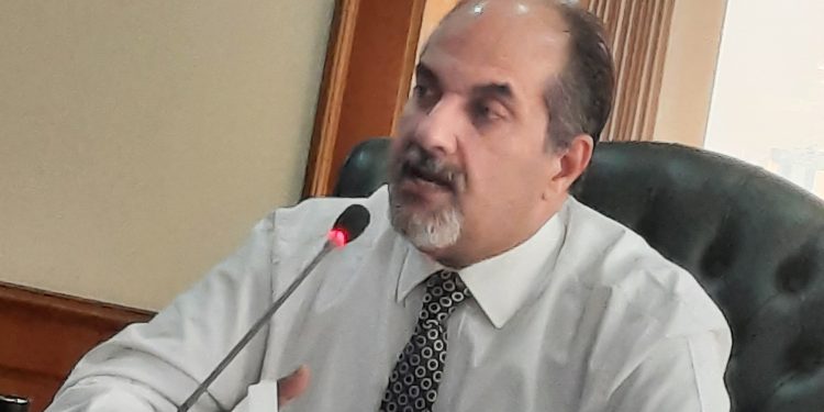 أيمن عبدالحميد الرئيس التنفيذى للأولى للتمويل العقارى