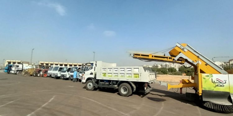 سيارات جديدة لقطاع النظافة بالعبور