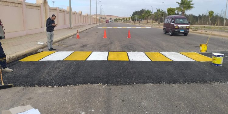 جانب من أعمال رفع كفاءة الطرق