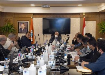 بطول 43 كيلو متر.. رئيس المقاولون العرب يتابع أعمال مشروع المونوريل