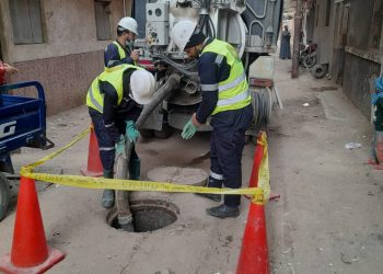 مياه أسيوط .. مهام رئيسية للسلامة والصحة المهنية اثناء التعامل مع الأزمات وسقوط الأمطار