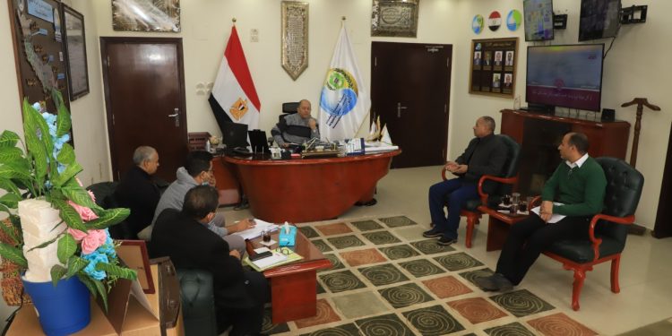 مياه أسيوط تعقد إجتماعا تمهيدا لاستلام معالجة القوصية لخدمة 500 ألف نسمة