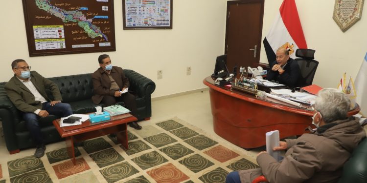 بتكلفة 242 مليون جنيه.. مياه أسيوط تناقش الأعمال الجارية بمرشحة التشيكى وتطوير المعمل المركزى