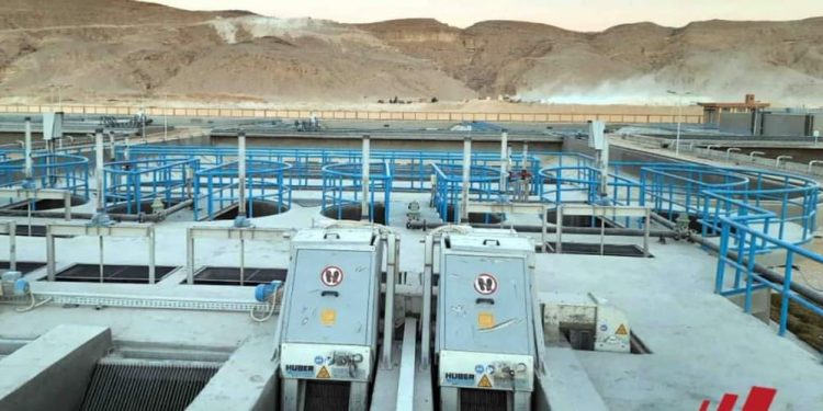 بتكلفة 250 مليون جنيه.. رئيسا الهيئة القومية ومياه سوهاج يتفقدان المشروعات الجارى تنفيذها بساقلتة