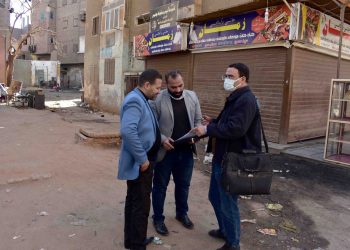 مياه سوهاج تستطلع أراء المواطنين بالمنشأة للتعرف على جودة الخدمات المقدمة