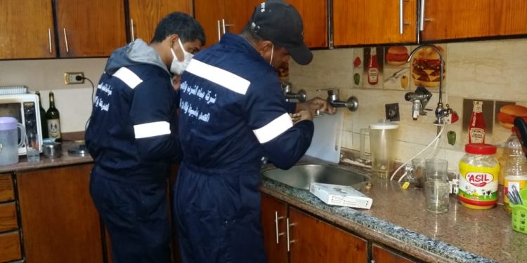 مياه أسيوط: تركيب 2500 قطعة موفرة بالمساجد الأهلية والكنائس بالوادى الجديد