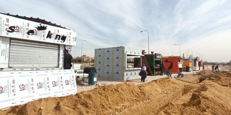 استكمال أعمال مد خطوط المياه والصرف لمشروع بازار العبور “شارع مصر “