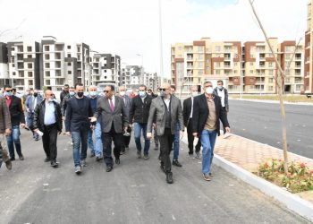 وزير الإسكان فى جولة بمشروع جنة 6 أكتوبر