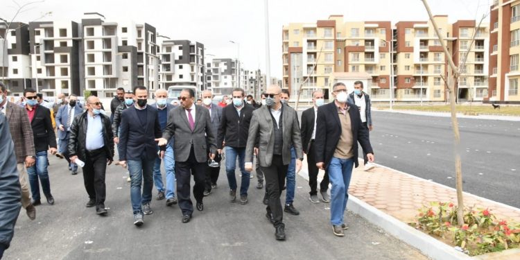 وزير الإسكان فى جولة بمشروع جنة 6 أكتوبر