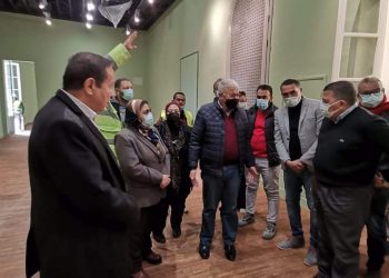 رئيس المقاولون العرب يتابع أعمال مشروع ترميم متحف قناة السويس