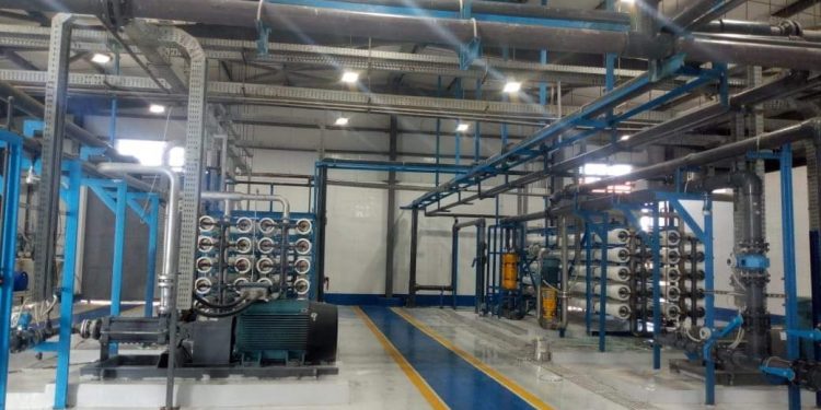 تنفذها المقاولون العرب.. محافظ البحر الأحمر يفتتح عدة مشروعات باستثمارات 283 مليون جنيه