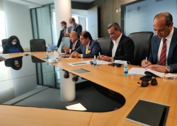 « تاج القابضة» تستحوذ على 100% من أسهم شركة الإمارات دبي الوطنية للتأجير التمويلي