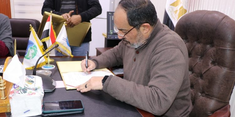 مياه الشرقية توقيع بروتوكولات تعاون مع عدة جمعيات أهلية لتوصيل المياه للأسر الأكثر إحتياجا