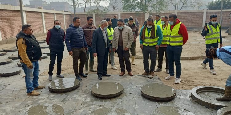 مياه القليوبية: تصنيع أغطية البلاعات من الخرسانة المسلحة لمواجهة السرقات