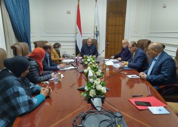 محافظ القاهرة يشدد علي سرعة تسكين سكان عزبة أبوقرن وبنى هلال