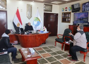 مياه أسيوط تناقش ترحيل خط مياه الوليدية المرشحة قطر 1000مم بولي إثيلين مع مهندسي التنفيذ الذاتي