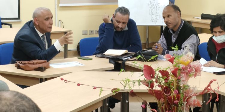 باستثمارات 111 مليون جنيه.. رئيس مياه قنا يعقد اجتماع مع مقاولي تنفيذ تطوير المناطق غير المخططة بالمحافظة