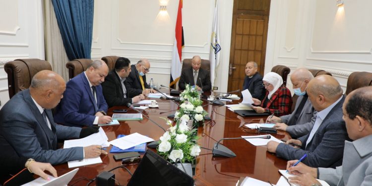 تخصيص رقم ١٥٤٩٦ لتلقي شكاوى زيادة أسعار المواد الغذائية بمحافظة القاهرة