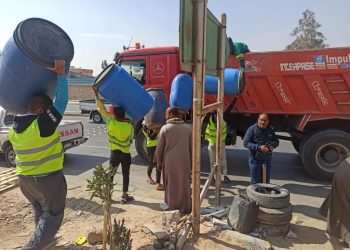 جانب من أعمال الإزالة