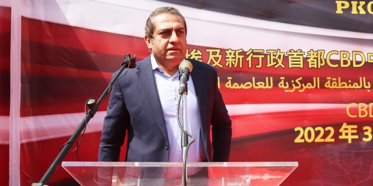 خالد عباس خلال الاحتفال