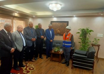 يتم تعيينهم فور التخرج.. تكريم اوائل المدرسة الثانوية لمياه الشرب والصرف الصحى بالقاهرة