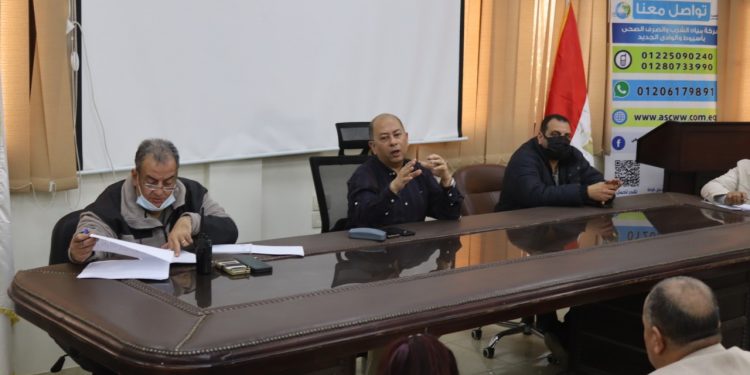 مياه أسيوط تنظم اجتماع لمناقشة آلية تنفيذ الوصلات المنزلية بمبادرة “حياة كريمة”