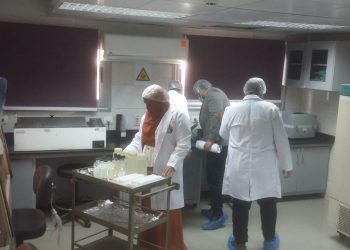 المعمل المركزى لمياه القاهرة يجتاز اختبارات الأيزو.. ورسلان يؤكد على تطوير ورفع كفاءة المعامل