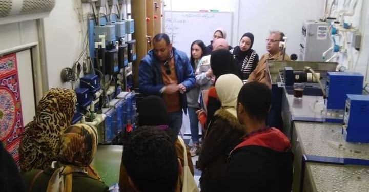 مياه الإسكندرية تنظم زيارة لطلبة كلية العلوم لمحطة مياه المنشية (2)