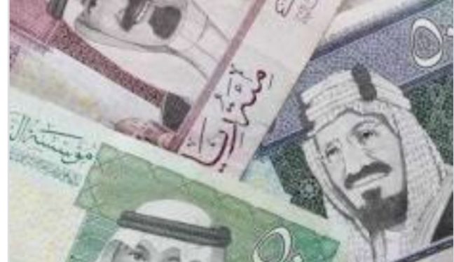 الدينار الكويتي ينخفض قرشين ..أسعار العملات العربية اليوم