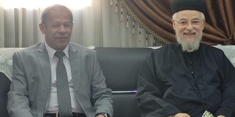 مسئولو جهازى النوبارية وبني سويف الجديدتين يقدمون التهنئة للإخوة الأقباط بمناسبة عيد القيامة المجيد