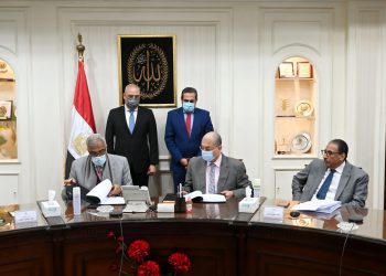 وزير الإسكان: تفويض “TMG” فى بيع الوحدات السكنية المملوكة لـ”المجتمعات العمرانية” بمشروعى الرحاب ومدينتى