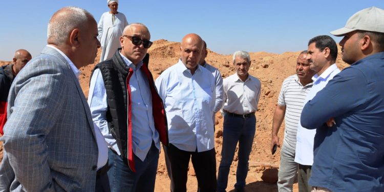 مسئولو الإسكان يتفقدون المشروعات السكنية والمرافق بمدينتى العاشر من رمضان والعبور الجديدة